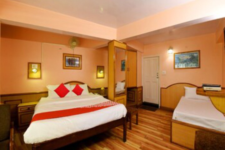 Room 12 of 24