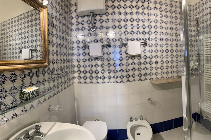 Room 115 of 129