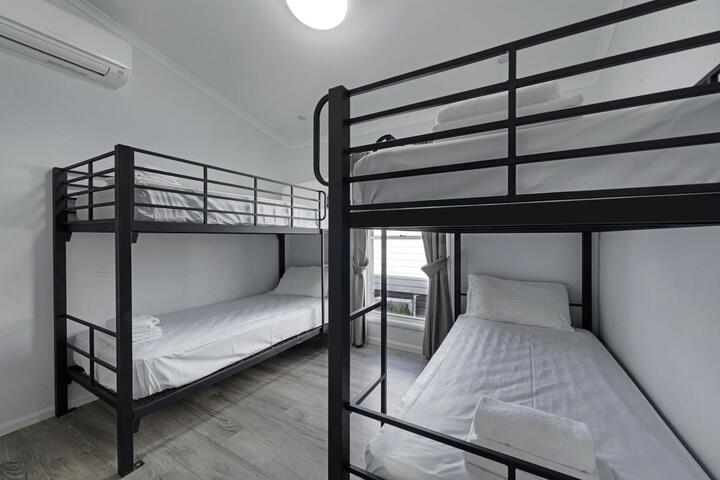Room 15 of 66