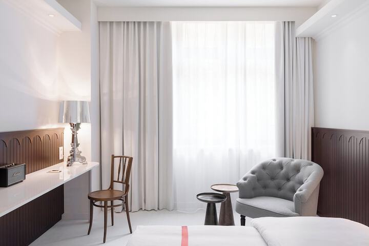 Room 12 of 81