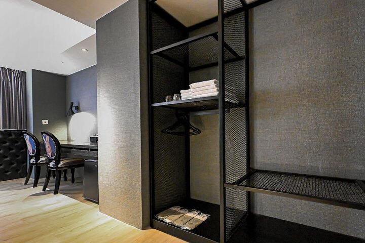 Room 101 of 146