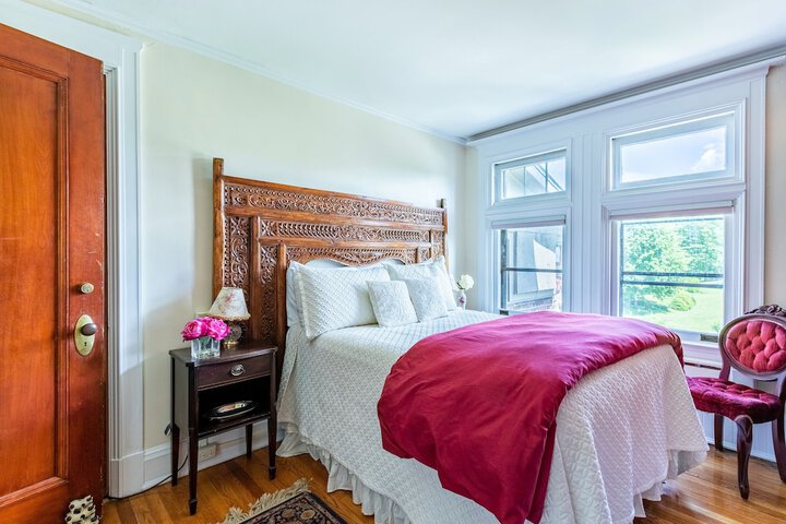 Room 54 of 288