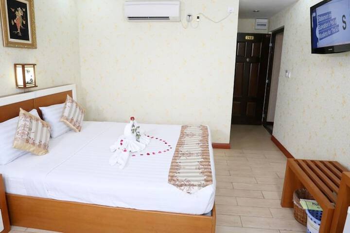 Room 12 of 35