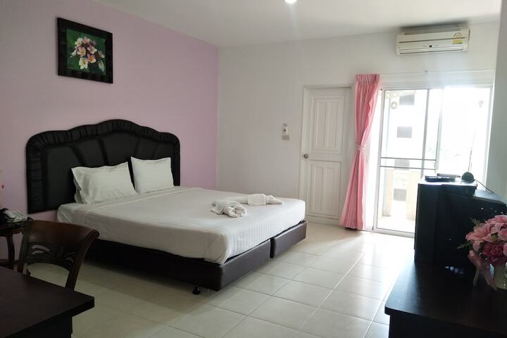 Room 3 of 23