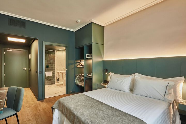 Room 38 of 121