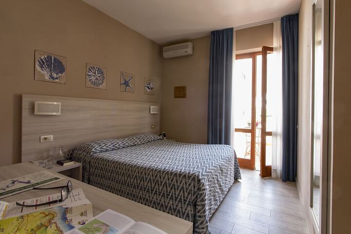 Room 9 of 45