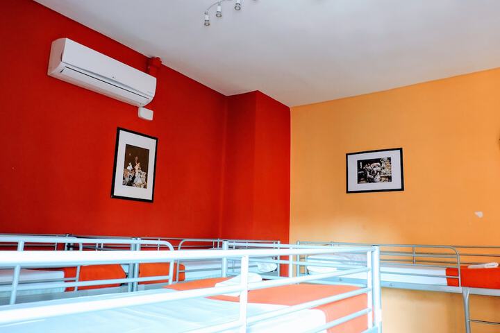 Room 8 of 61