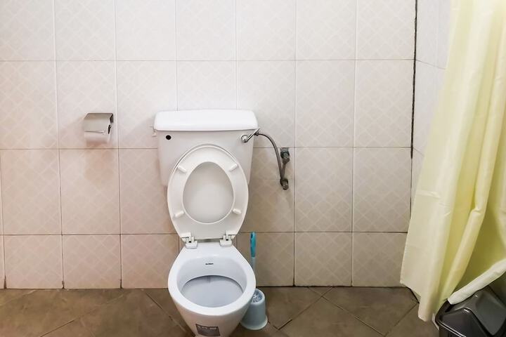 Room 27 of 40