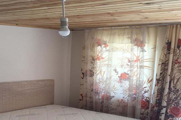 Room 4 of 263