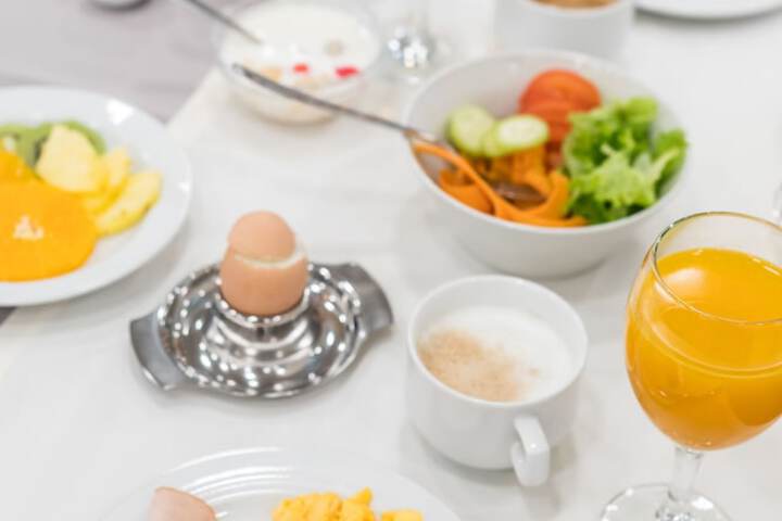 Breakfast/Coffee Service 66 of 82