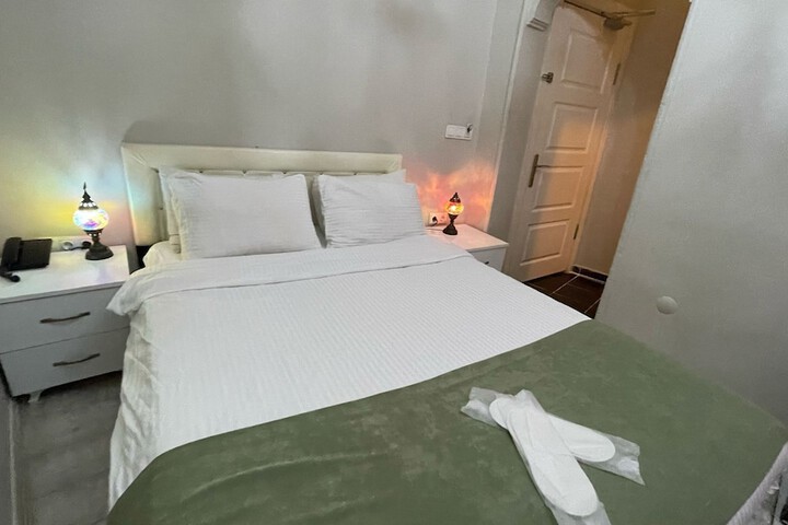 Room 43 of 126