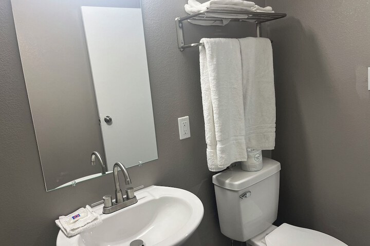 Room 18 of 18