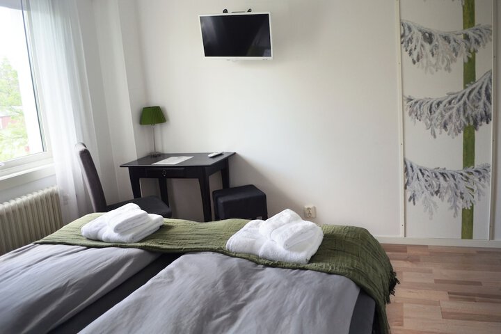 Room 10 of 109