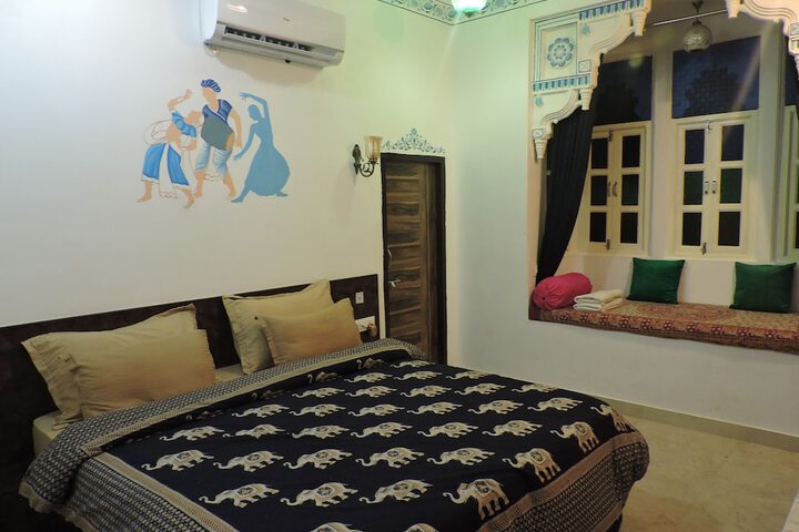 Room 14 of 31