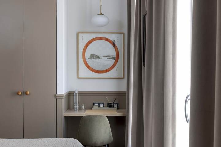 Room 16 of 52