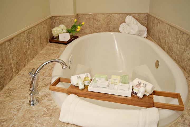 Hot Tub 151 of 227