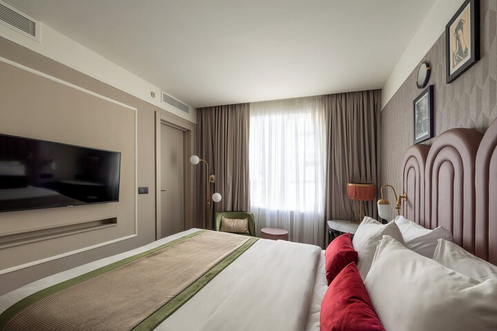 Room 55 of 147
