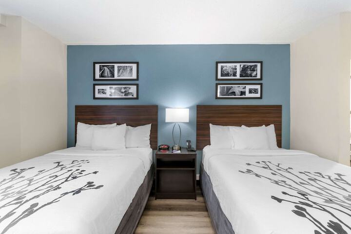 2 Double Beds (2 of 11)