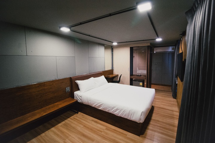 Room 3 of 17