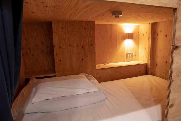 Room 14 of 50