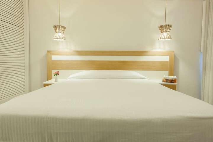 Room 7 of 144