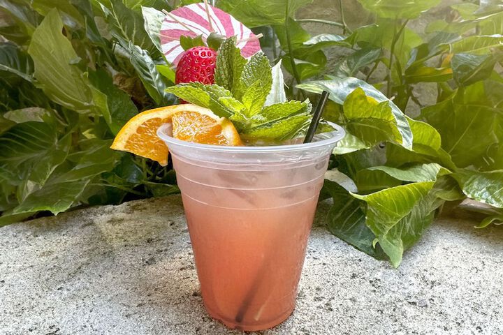 Poolside bar