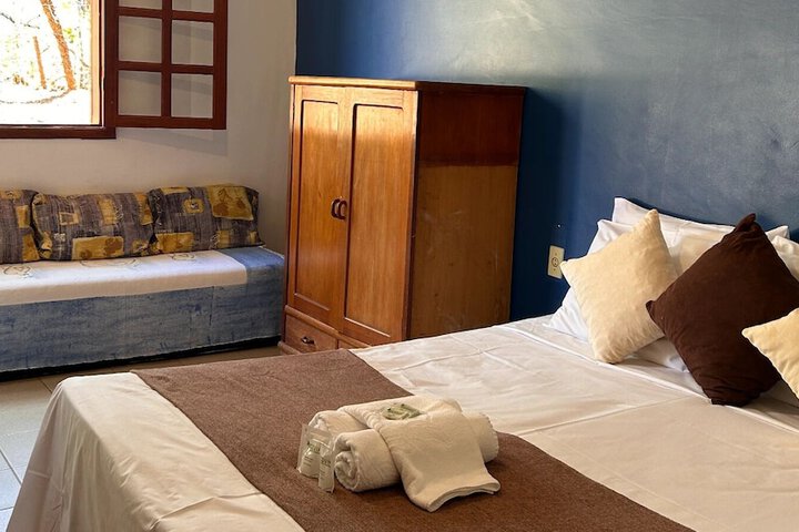 Room 4 of 40