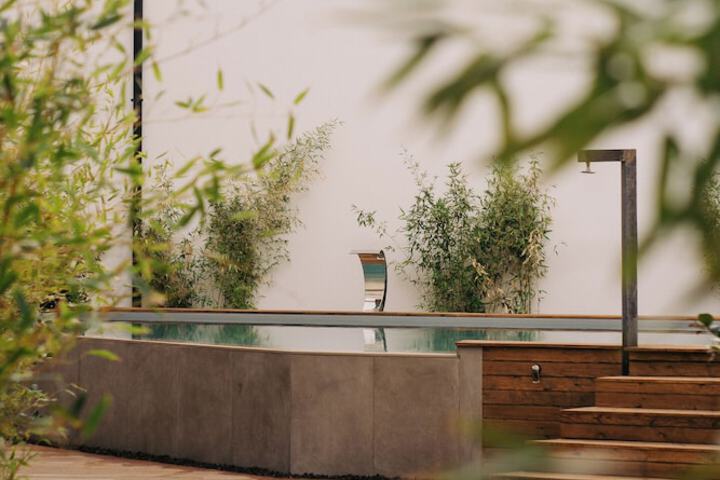 Pool 45 of 66