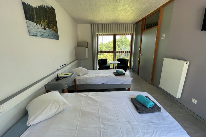 Room 7 of 80