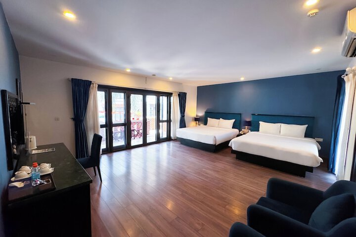 Room 13 of 84