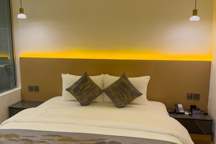 The Corniche Hotel and Apartment
