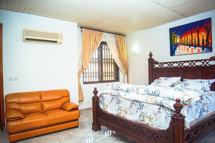 Room 2 of 12