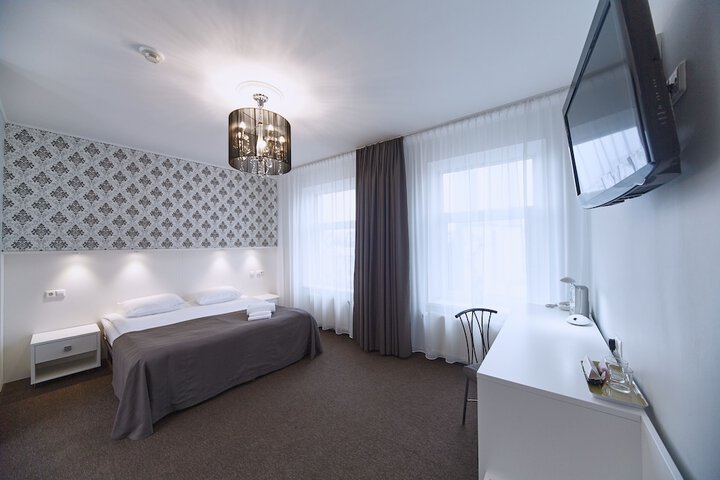 Room 9 of 45