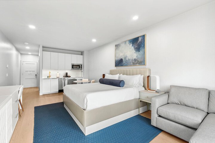 Room 4 of 11