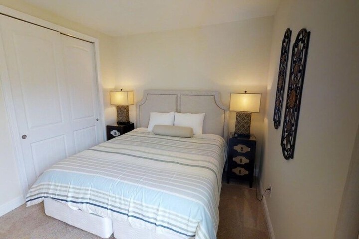 Room 10 of 48