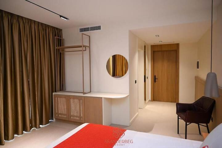 Room 18 of 41