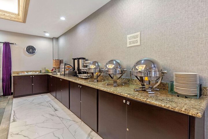 Breakfast/Coffee Service 22 of 28