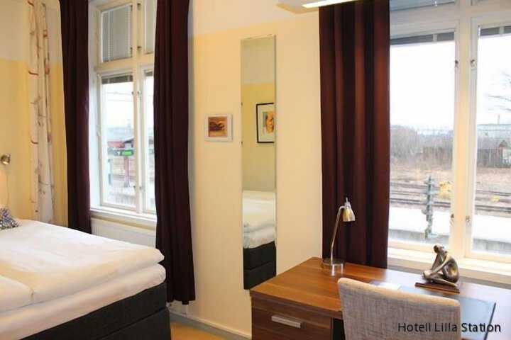 Room 4 of 32