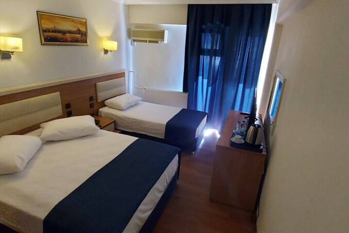 Room 6 of 36