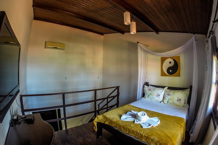 Room 8 of 48