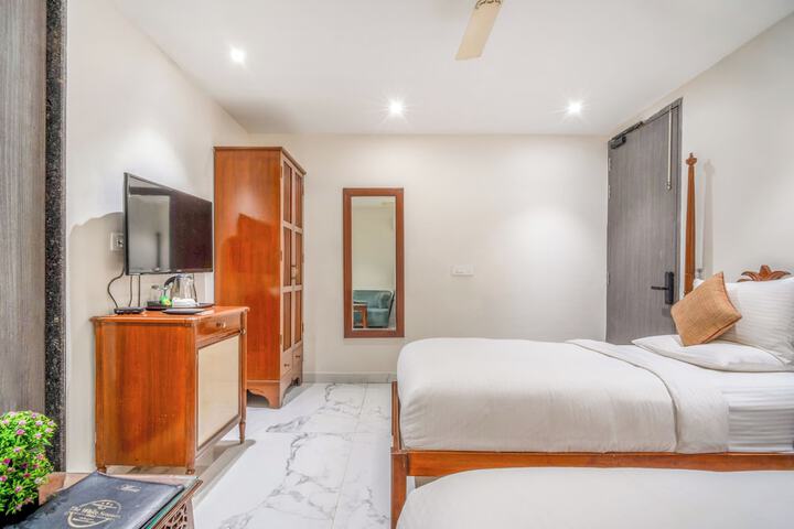 Room 9 of 75