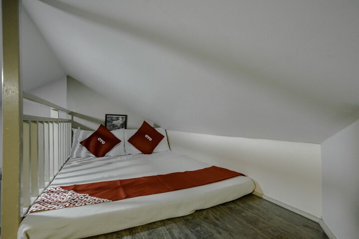 Room 13 of 44