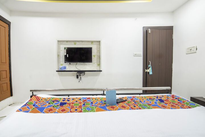 Room 7 of 25