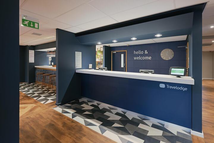 Entrance & Lobby