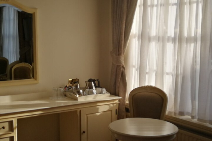 Room 47 of 132