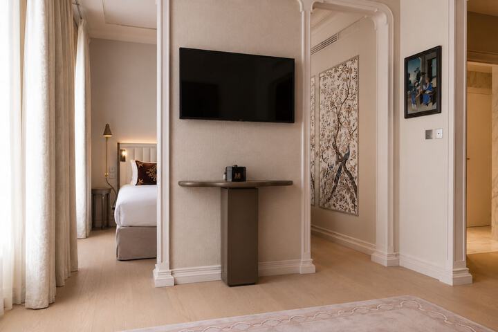 Room 28 of 56