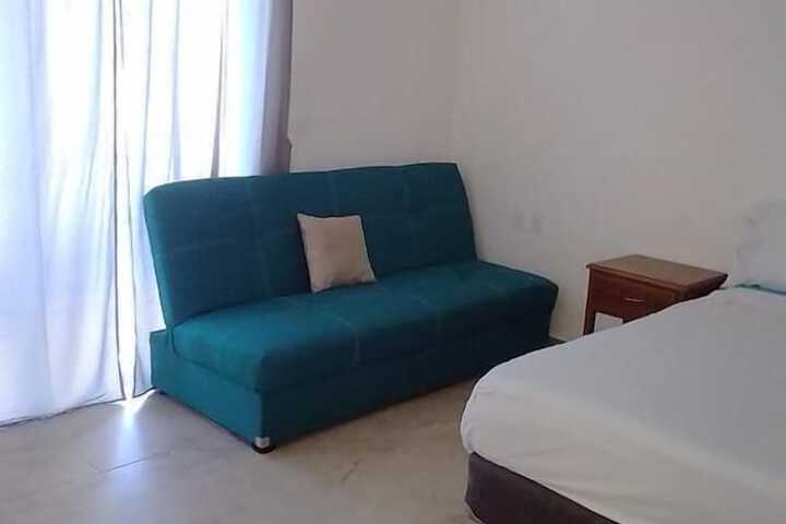 Room 3 of 47
