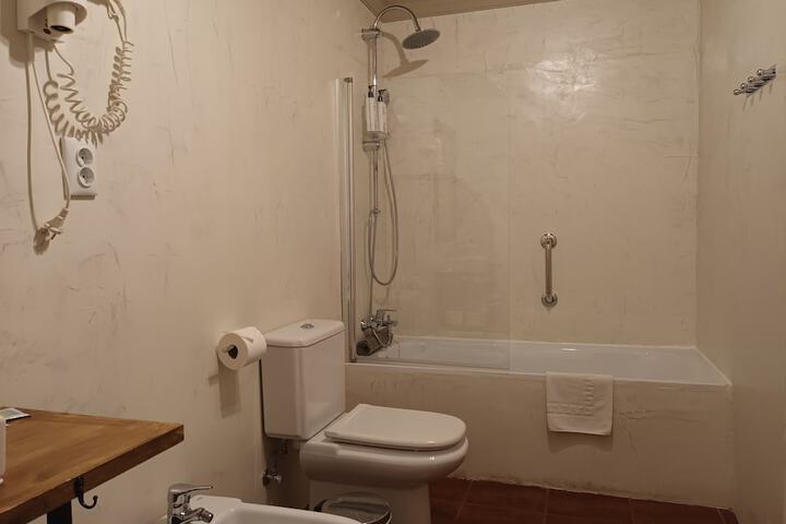 Room 36 of 46