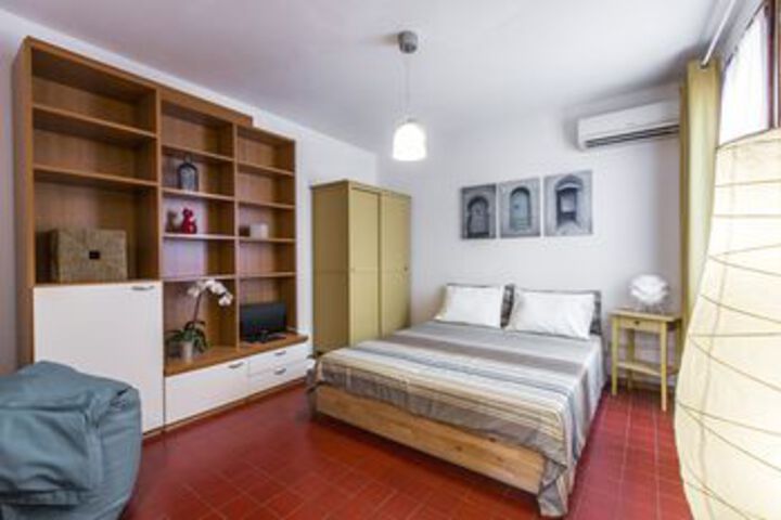Room 7 of 10