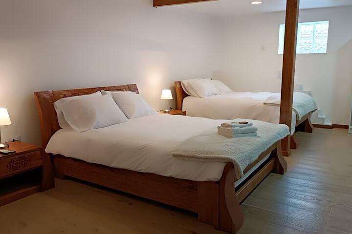 Room 12 of 40